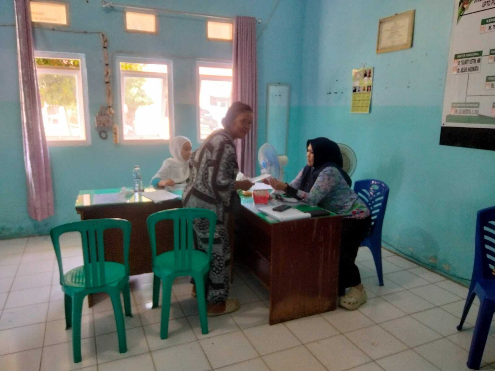 Pelayanan Konsultasi & Pengambilan Obat